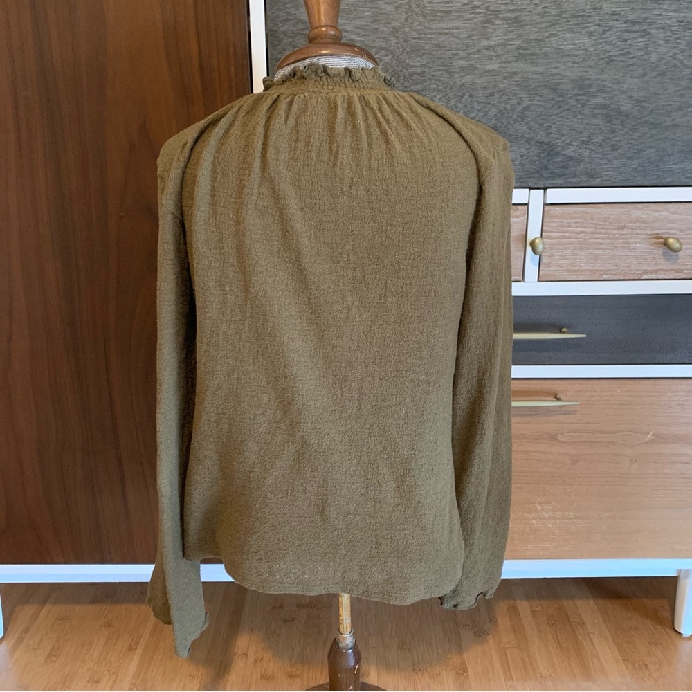 Madewell Texture & Thread Olive Green Ruffle Mock Neck Bell Sleeve Top - Picture 4 of 7